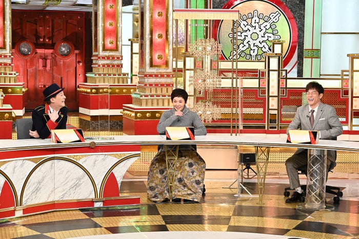 (左から)中居正広、大竹しのぶ、陣内智則(C)TBS