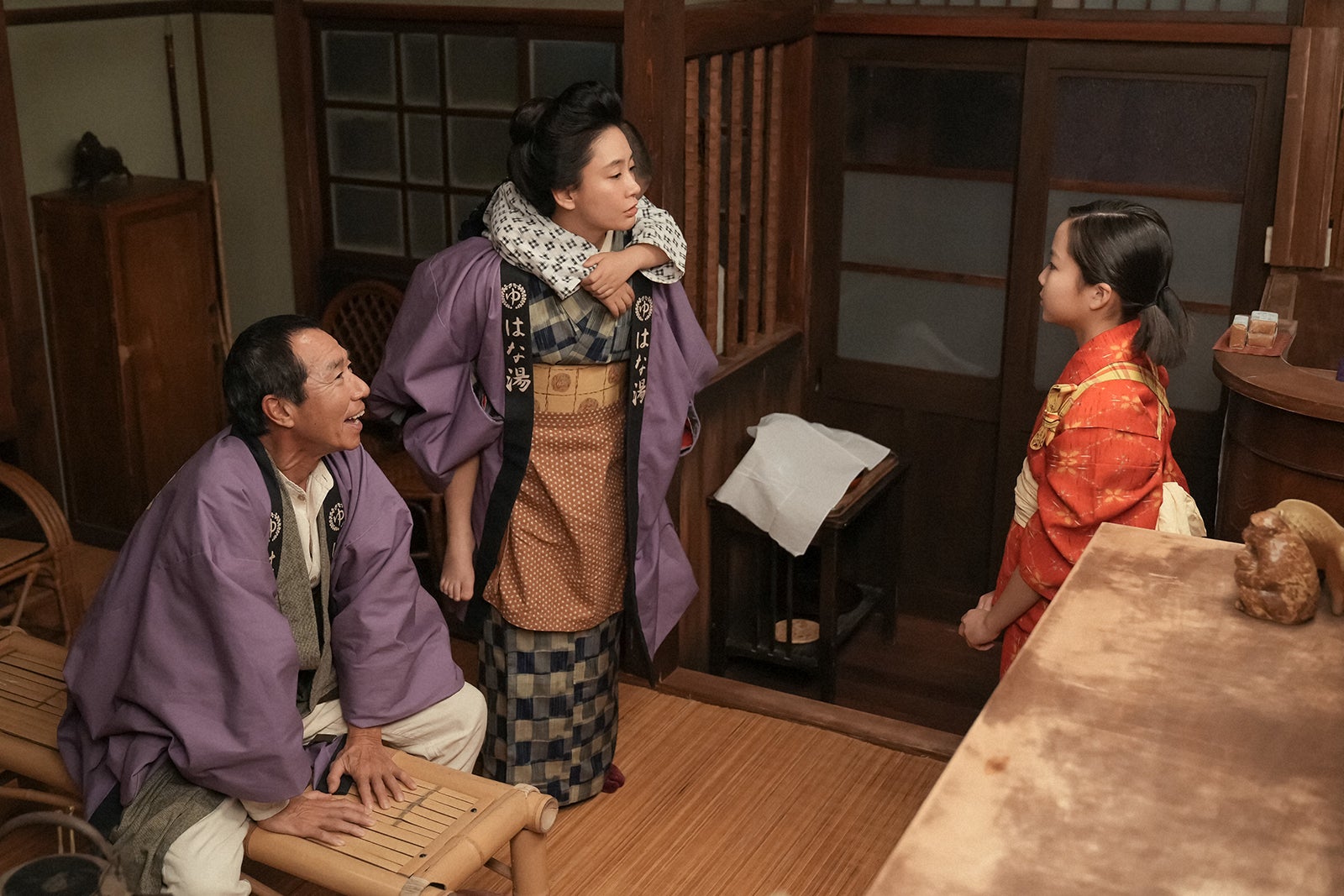 柳葉敏郎、水川あさみ、澤井梨丘「ブギウギ」第4話（C）NHK