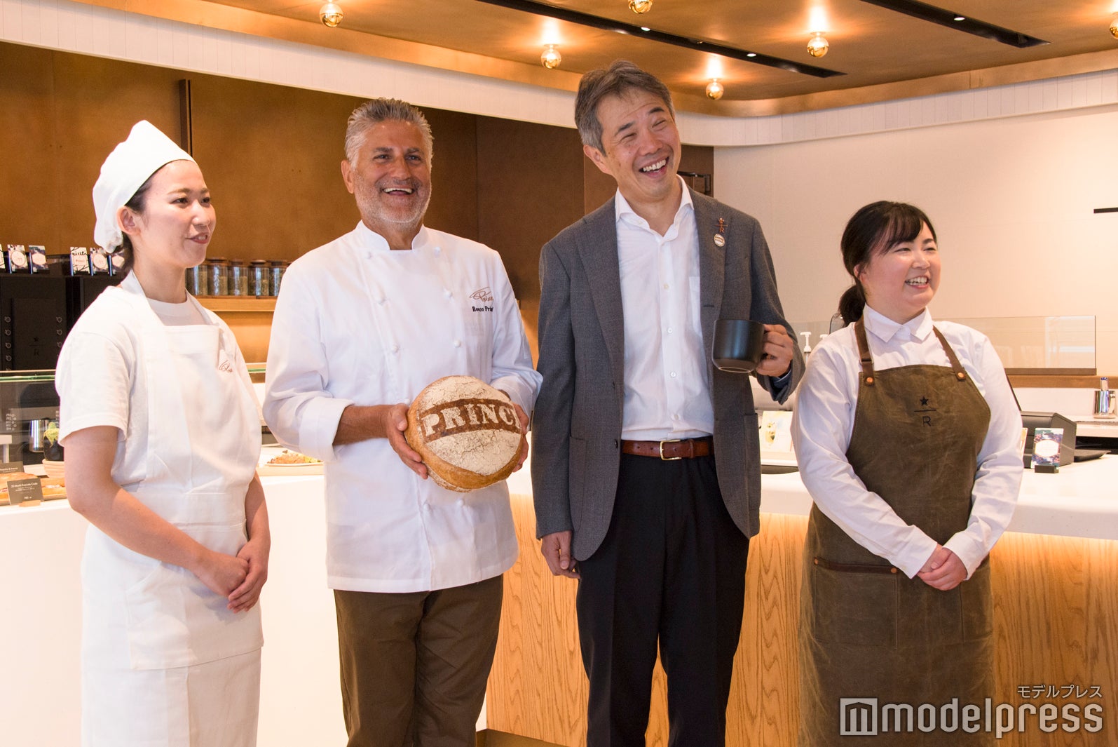 店内での様子（C）モデルプレス