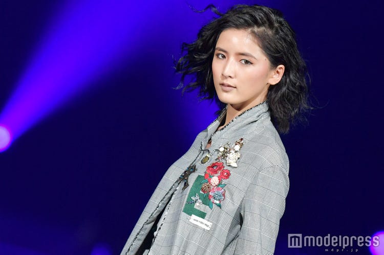 画像1 16 藤井萩花さん 息子の写真初公開 兄 ジャニーズwest藤井流星 美人母との2ショットも モデルプレス