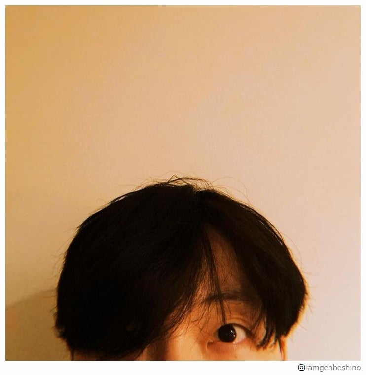 星野源、久々インスタ投稿 伸びた前髪披露「可愛い」「お茶目で尊い」の声