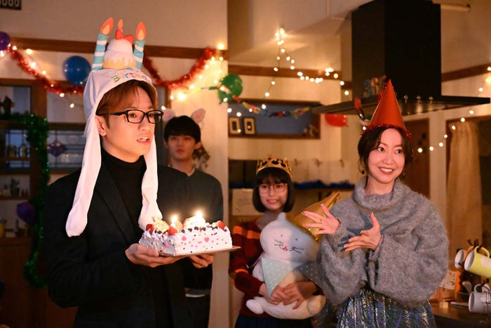 中島健人、藤原大祐、大久保桜子、黒川智花「リビングの松永さん」第7話より(C)カンテレ