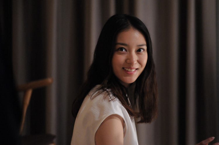 武井咲 滝沢秀明 濃厚キス ベッドイン 禁断の恋 の急展開に 切ない 泣けた モデルプレス 武井咲 滝沢秀明 濃厚キス ベッドイン 禁断の恋 の急展開に 切ない 泣けた モデルプレス