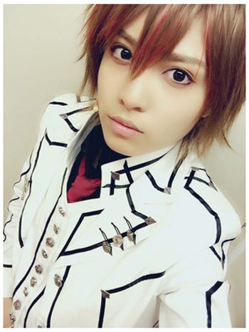 まあぴぴの男装ショット/松本愛オフィシャルブログ(Ameba)より