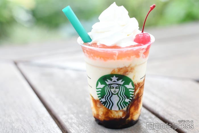 プリン アラモード フラペチーノ (C)モデルプレス