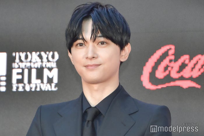 吉沢亮(C)モデルプレス