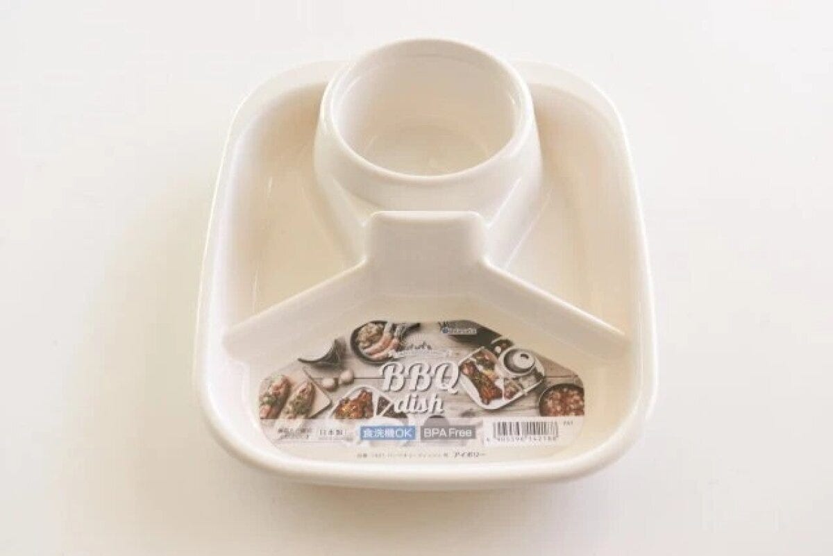 ダイソーのバーベキューディッシュ角アイボリー
