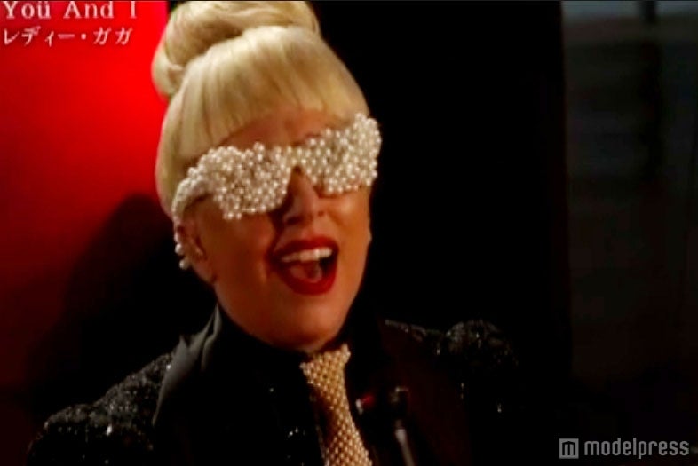 ＜紅白本番＞レディー・ガガ、「ハロー紅白」　NYから2曲披露