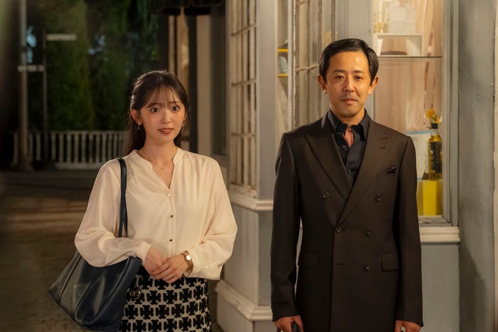 鈴木愛理、濱津隆之(C)「推しが上司になりまして フルスロットル」製作委員会