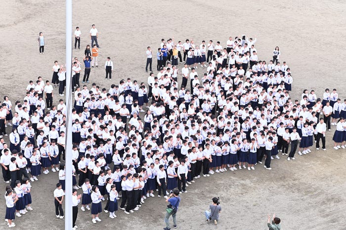 『V6の愛なんだ2019』より(提供写真)