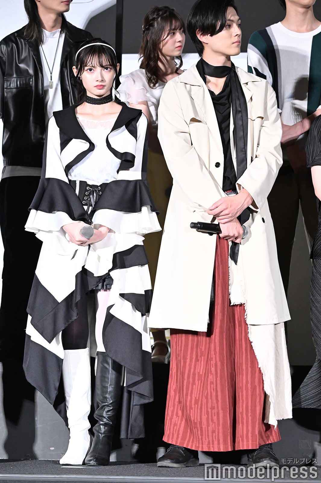 青島心、簡秀吉（C）モデルプレス