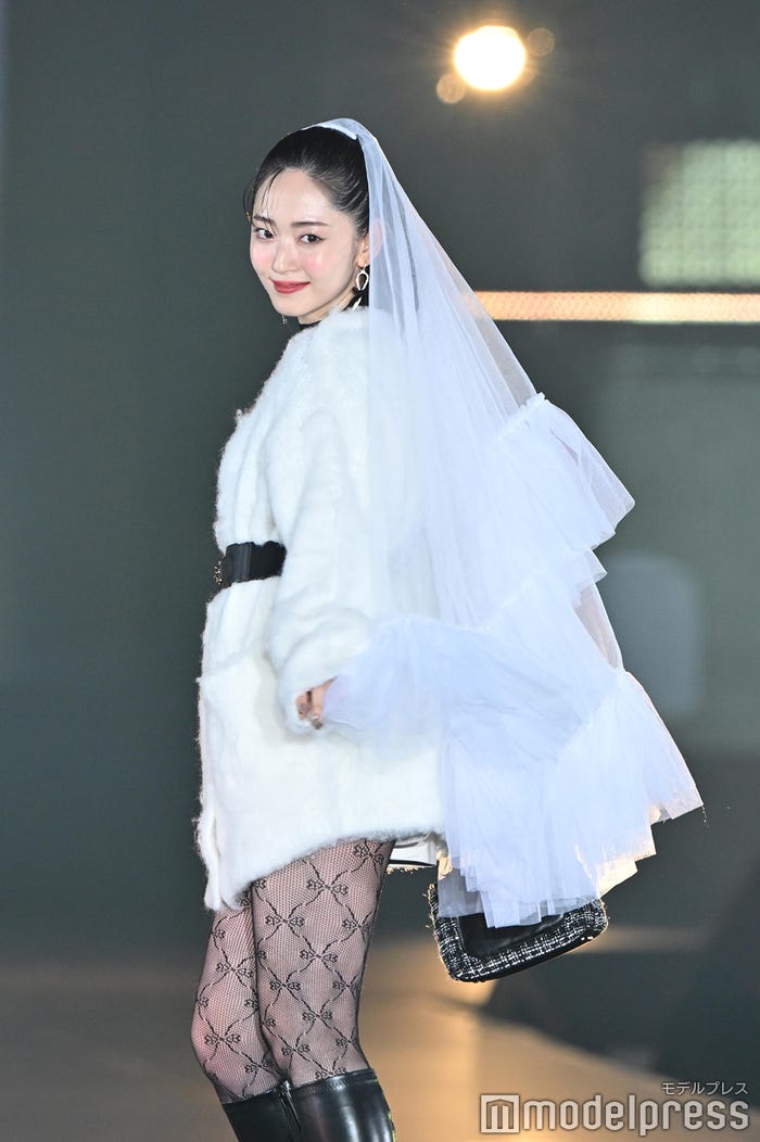 鈴木愛理(C)モデルプレス