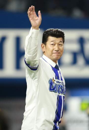 「衝撃が大きすぎて印象に…」と解説の三浦大輔氏 現役時代に浴びたスコアボード直撃弾を振り返る 実況アナ「次の打席では三振を」とフォロー SNSでも話題に