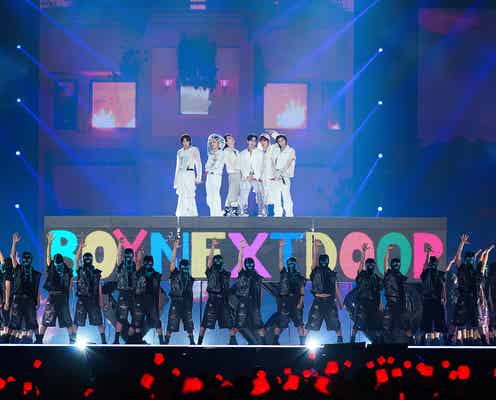 BOYNEXTDOOR、斬新登場に驚きの声 画面&ステージがドアで繋がる<2023 MAMA AWARDS DAY2>