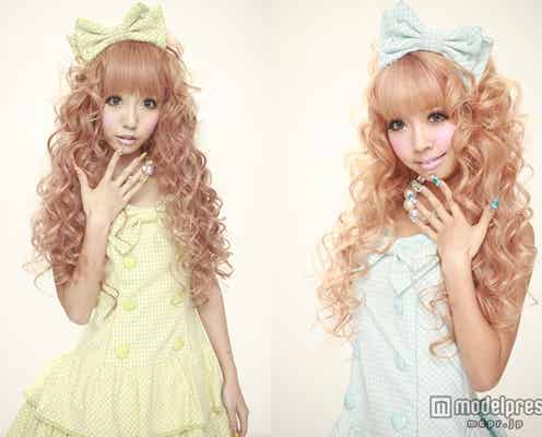 人気双子モデル、2人そろって改名を発表