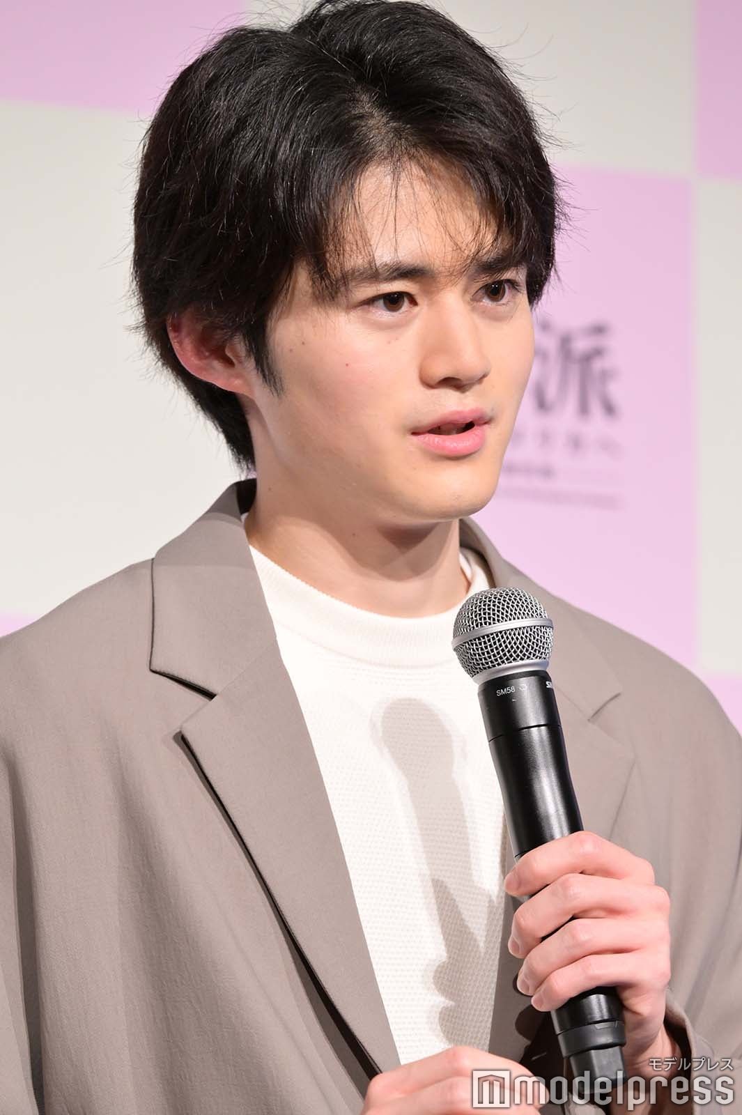 鈴鹿央士（C）モデルプレス