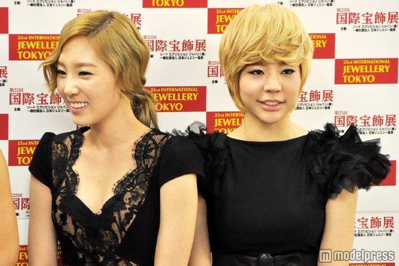 少女時代（左から）テヨン、サニー