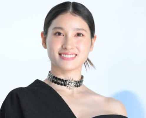 土屋太鳳 黒髪ロングでオトナ感「ママとは思えない美しさ」