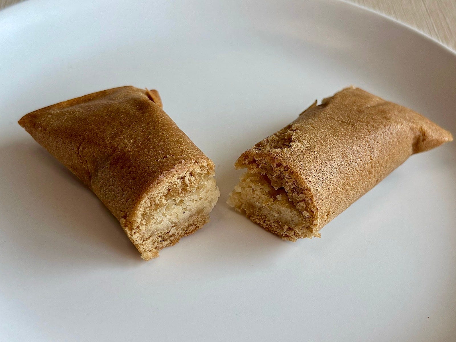 ホロホロとした口どけのミルクあんが美味!64円とは思えません