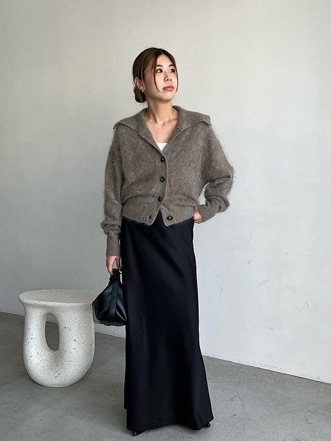 黒ロングスカート コーデ 黒ロングスカートコーデ4