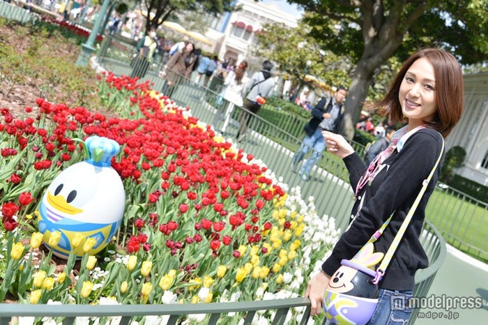 体験プログラム「エッグ・ハント・イン・東京ディズニーランド」/モデル:福間文香