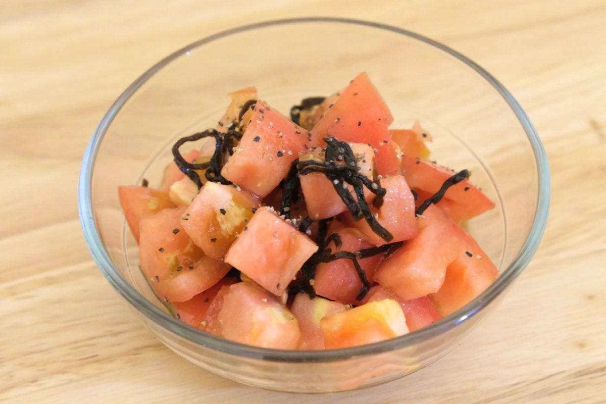トマトの塩昆布和え