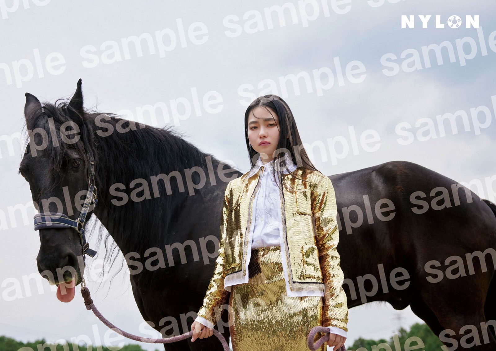 山田杏奈／タワーレコード　オンライン大判フォトカード（C）NYLON SUPER