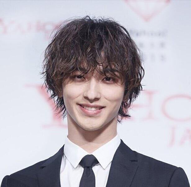 横浜流星 指輪 ワイルドなヒゲshotに反響 指輪が気になる かっこよすぎて凝視できない モデルプレス 横浜流星 指輪 ワイルドなヒゲshotに反響 指輪が気になる かっこよすぎて凝視できない モデルプレス