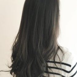 秋に向けての“暗髪カラー”♪♪落ち着いた髪色でこなれた“上品さ”を♡