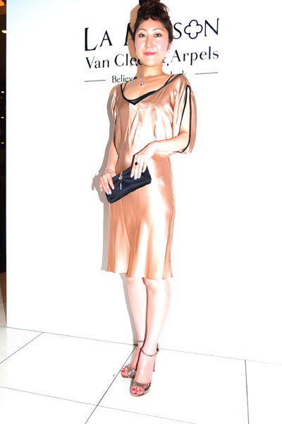 イベント後のパーティーに来場していたHirokoさん/ドレス：インポート、シューズ：セルジオロッシ、バッグ：RODO