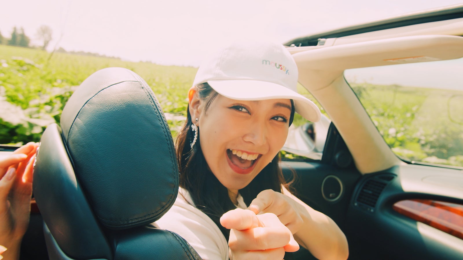 白間美瑠　2018年（変革の年）AKB48「サステナブル」MV（C）AKS／キングレコード