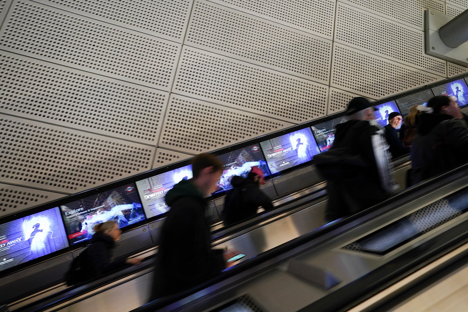 ロンドン・コロシアム、ロンドン市街／舞台「千と千尋の神隠し」ロンドン公演（提供写真）