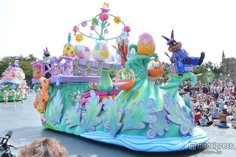 新パレード「ヒッピティ・ホッピティ・スプリングタイム」／ブレアラビット