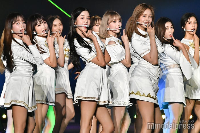 IZ*ONE(C)モデルプレス