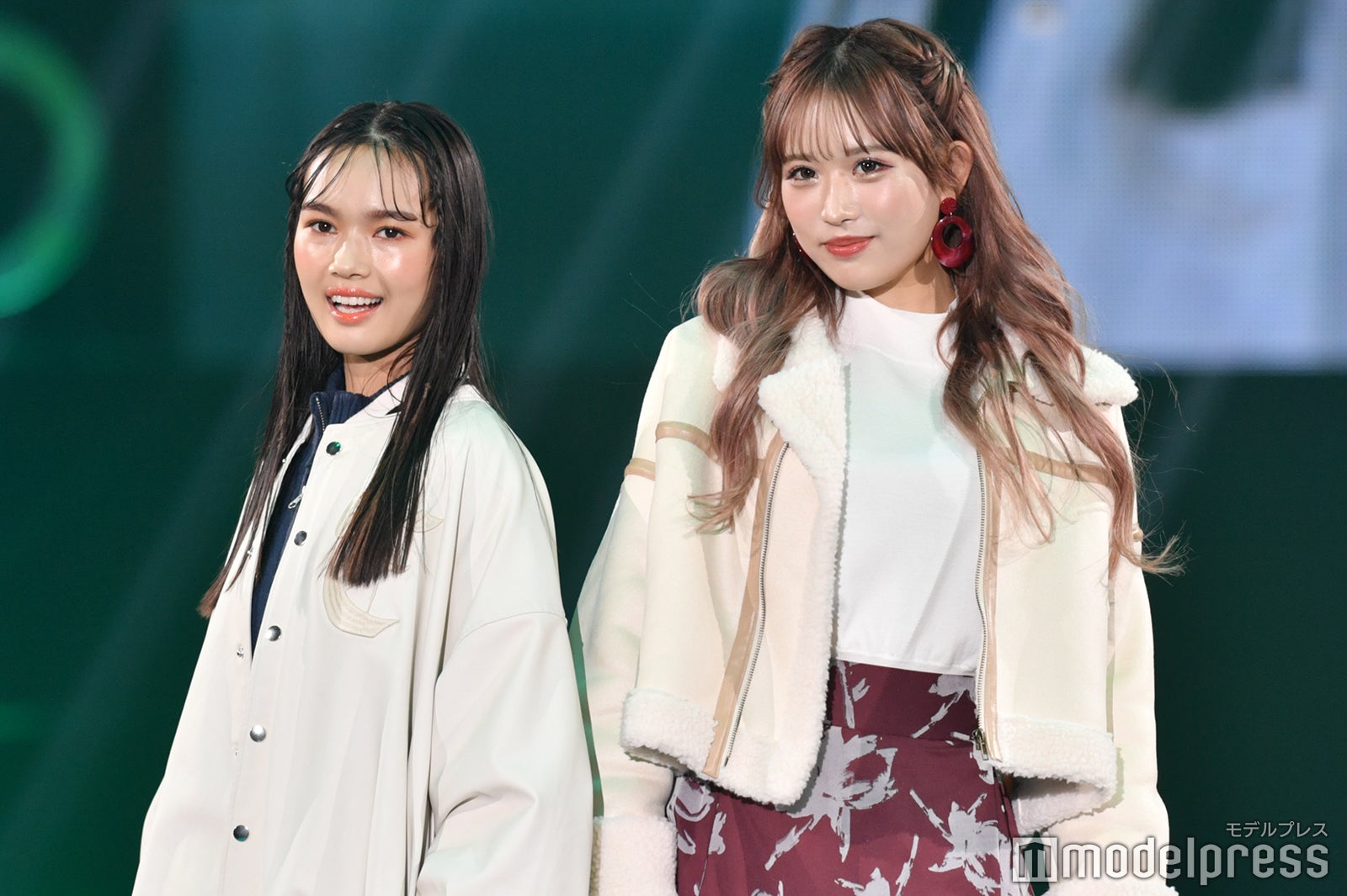 新井舞良、伊藤桃々（C）モデルプレス