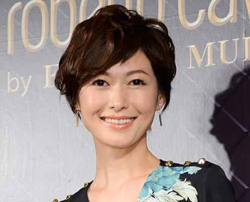 第2子出産の田丸麻紀「泣いた」心境明かす 愛息子との3ショット公開