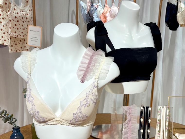 「アモスタイル・バイ・トリンプ」26年春夏 装いに華を添えるインナー 