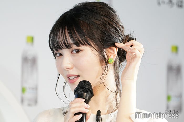 浜辺美波 (C)モデルプレス