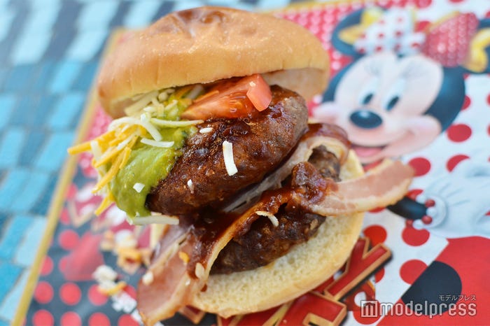 バーガーにも!(C)モデルプレス(C)Disney