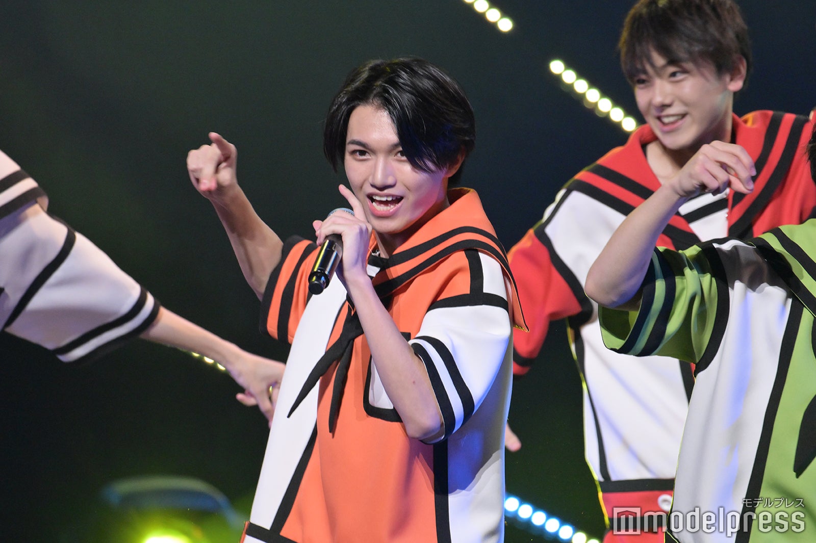 THE SUPER FRUIT（C）モデルプレス