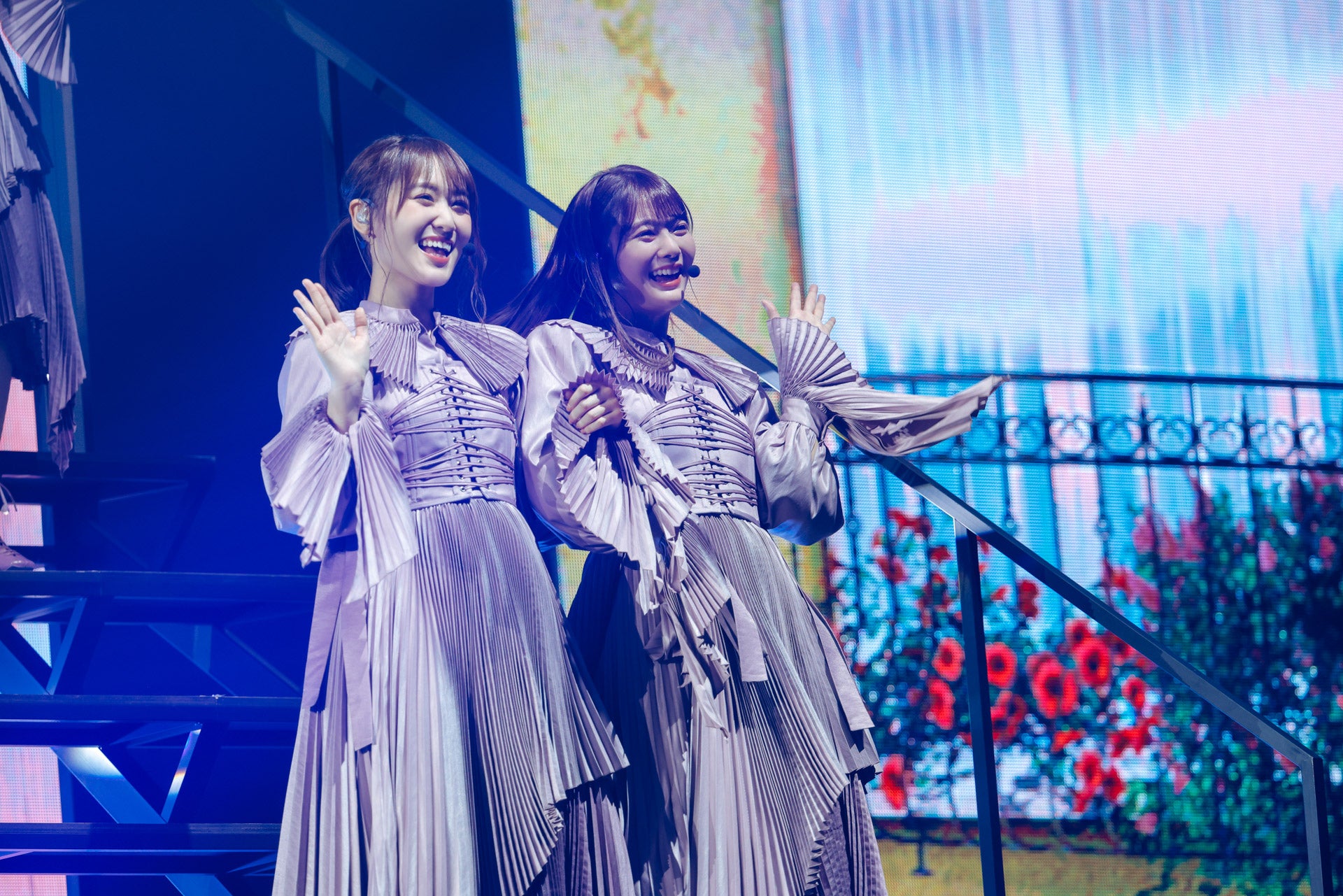 菅井友香、田村保乃／櫻坂46「1st YEAR ANNIVERSARY LIVE」（C）上山陽介