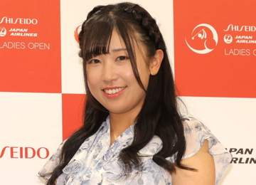人気女子ゴルファー「髪切った」イメチェン姿に反響 「髪色も似合ってます」「思ったより切ったね」