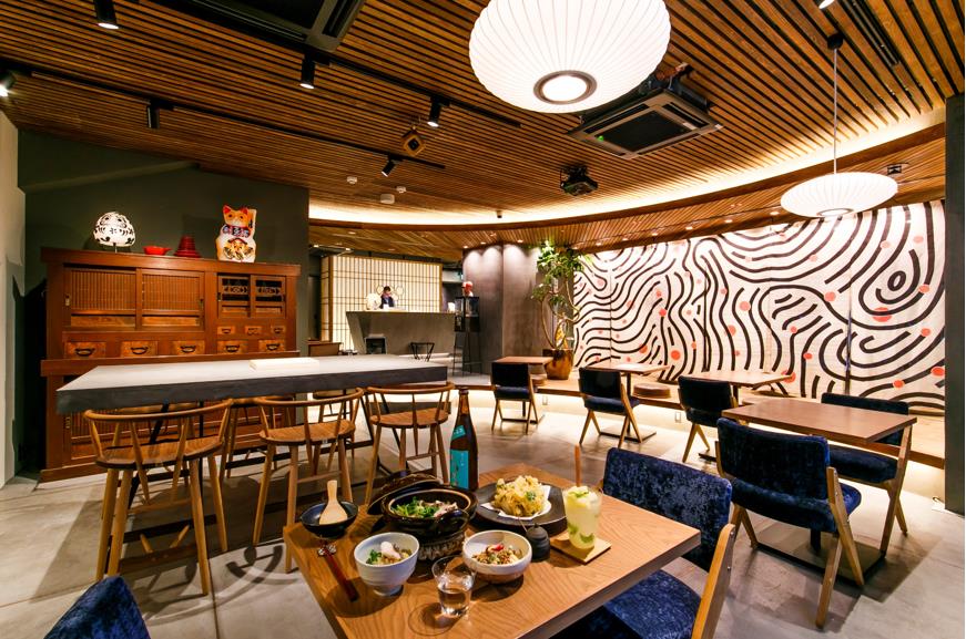 特集は“フォトジェニックTOKYO！”／画像提供：株式会社KADOKAWA