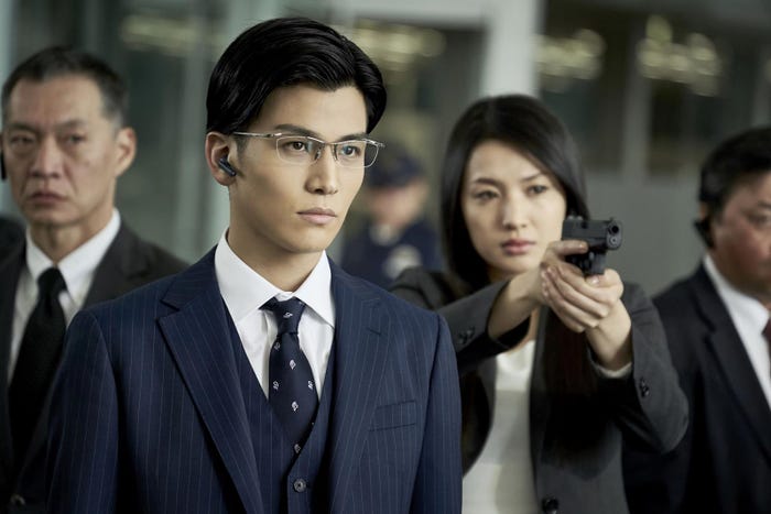 岩田剛典(C)2019 映画「AI崩壊」製作委員会