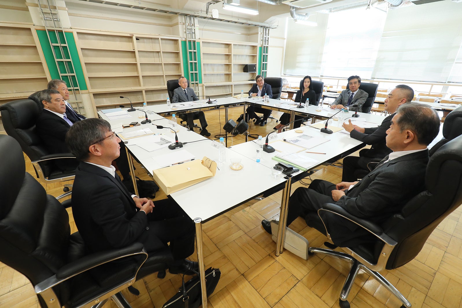 「第2回経営アドバイザリー委員会」の様子（提供写真）