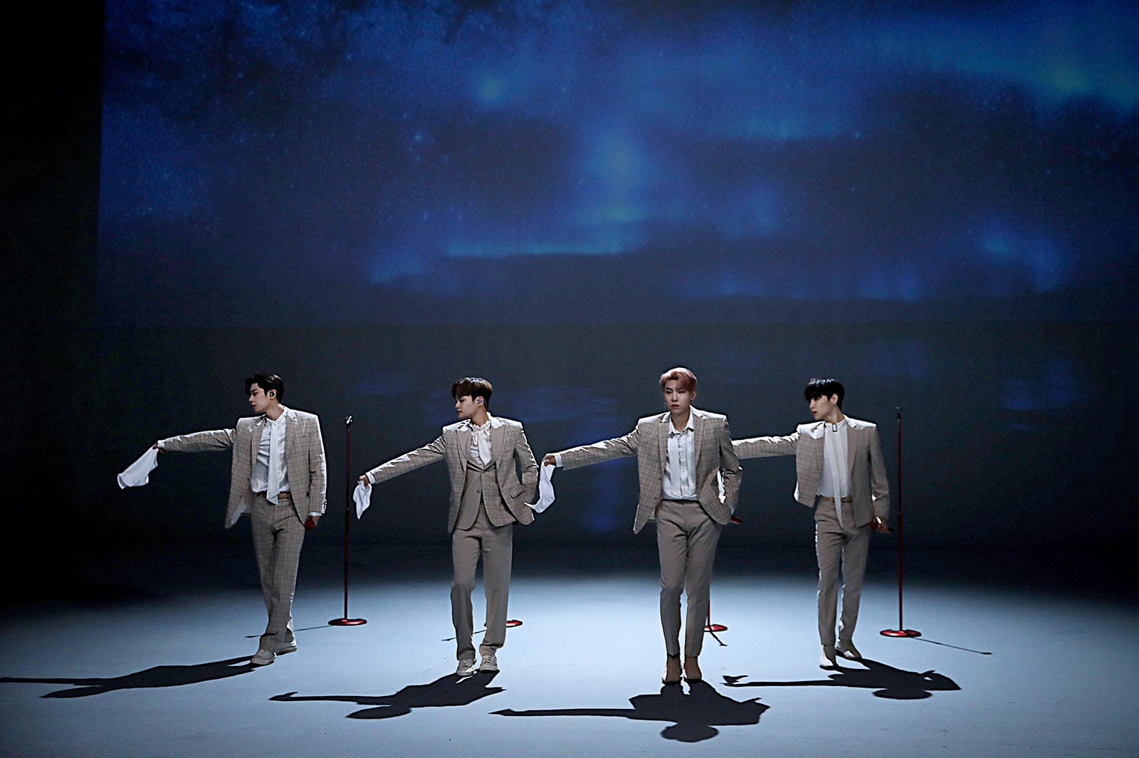 AB6IX（C）マイナビ 東京ガールズコレクション 2021 SPRING／SUMMER