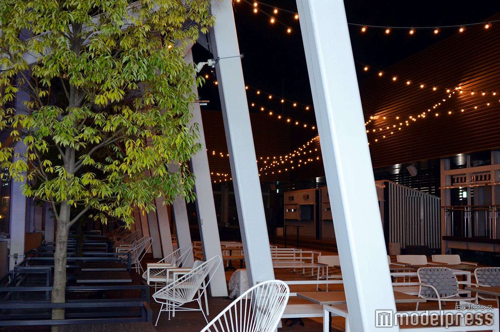 ルーフトップラウンジ（C）モデルプレス