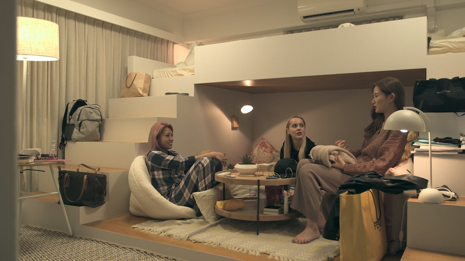 花、ビビ、愛華「TERRACE HOUSE TOKYO 2019-2020」31st WEEK（C）フジテレビ／イースト・エンタテインメント