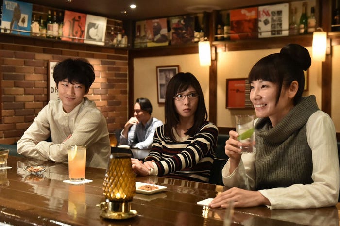 サクラ 綾野剛 予想外の事態に直面 下屋 松岡茉優 の悩みとは コウノドリ 第5話あらすじ モデルプレス サクラ 綾野剛 予想外の事態に直面 下屋 松岡茉優 の悩みとは コウノドリ 第5話あらすじ モデルプレス