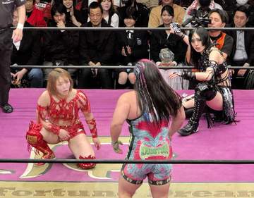 上谷沙弥「なんだあの怪物みたいな奴らは…」Sareee、橋本千紘との3WAY頂上決戦は激闘ドロー「次あれば決着つける」